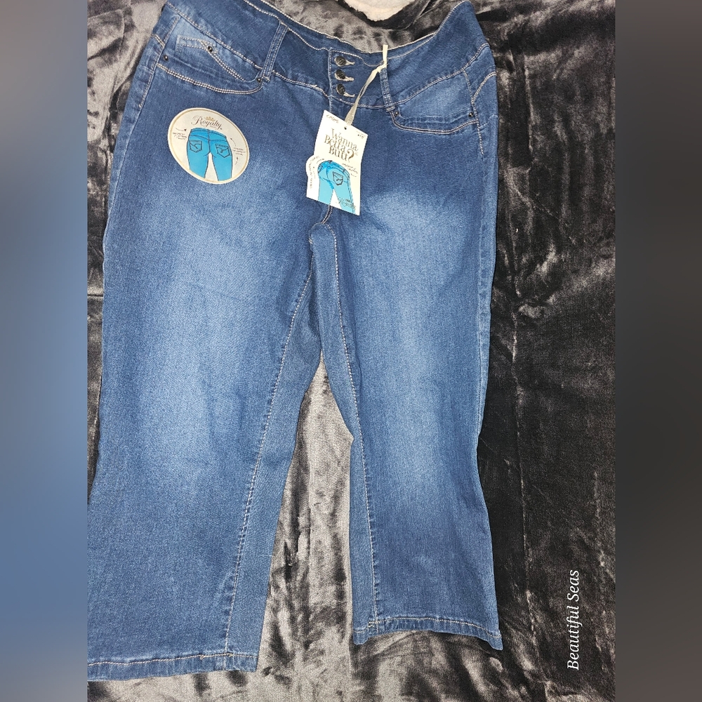 Brand new Capri womens